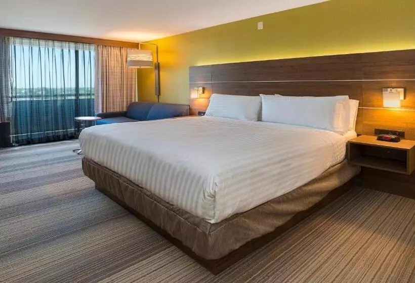 ホテル Holiday Inn Express Fullerton Anaheim, An Ihg