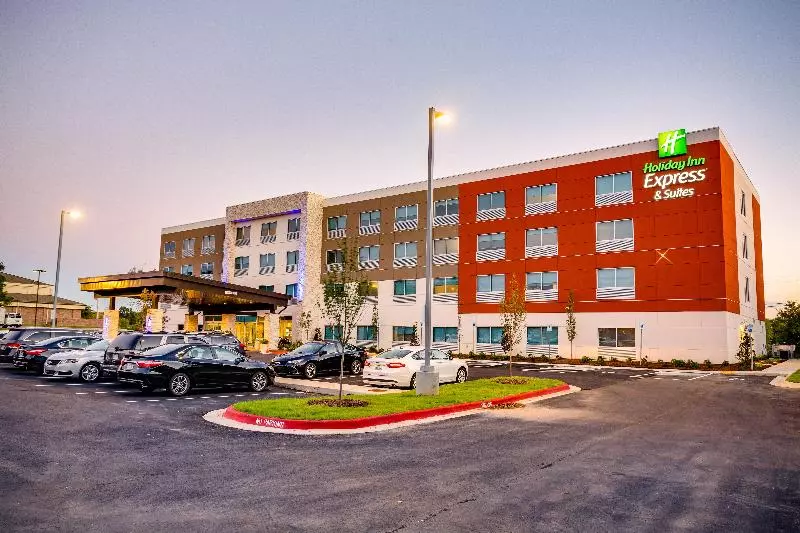 ホテル Holiday Inn Express & Suites Russellville, An Ihg