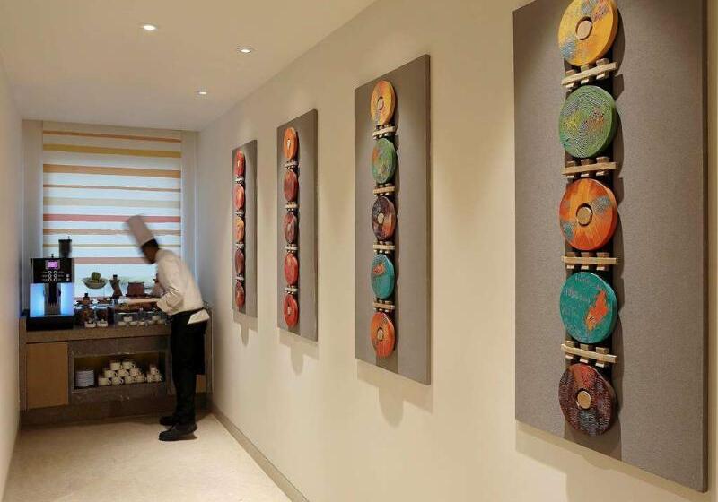 Отель Ibis Hyderabad Hitech City