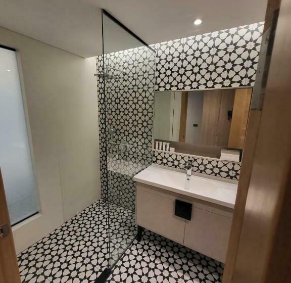 호텔 Infinity Tower Suites