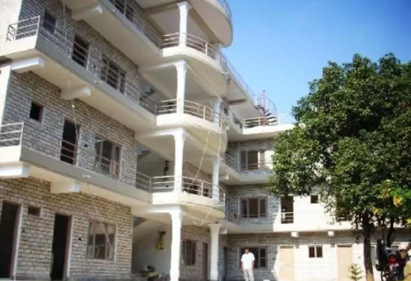 هتل Lotus Inn