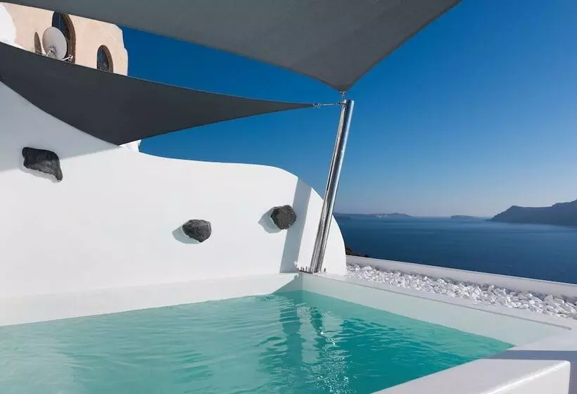 ホテル Maregio Suites