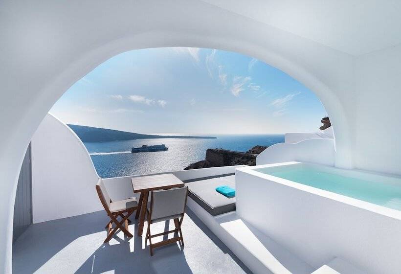 ホテル Maregio Suites