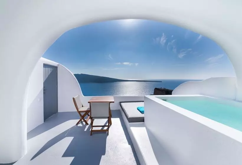 ホテル Maregio Suites