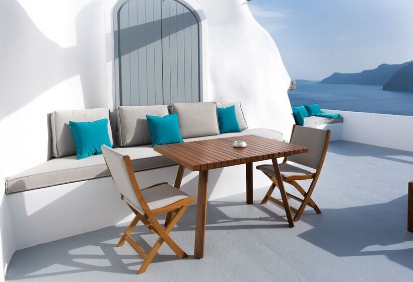 ホテル Maregio Suites