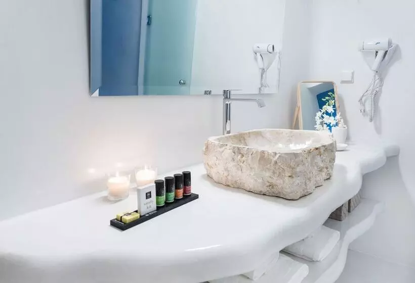 ホテル Maregio Suites