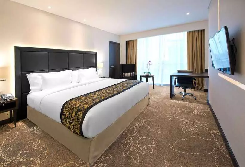 ホテル Melia Makassar