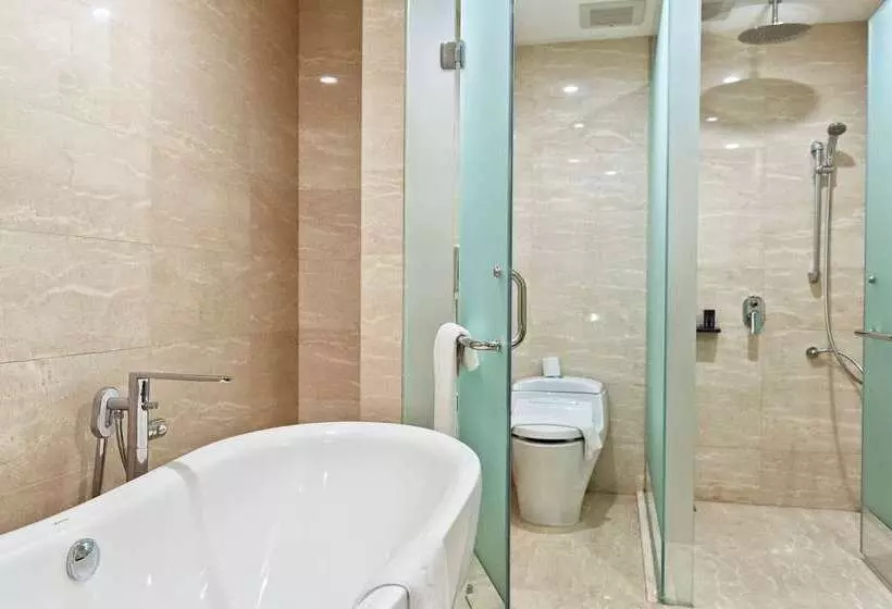 ホテル Melia Makassar