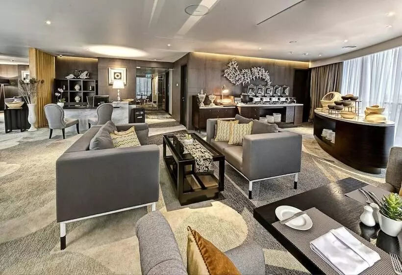 ホテル Melia Makassar