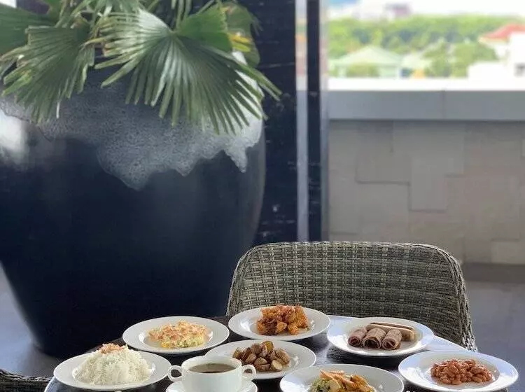 ホテル Melia Makassar