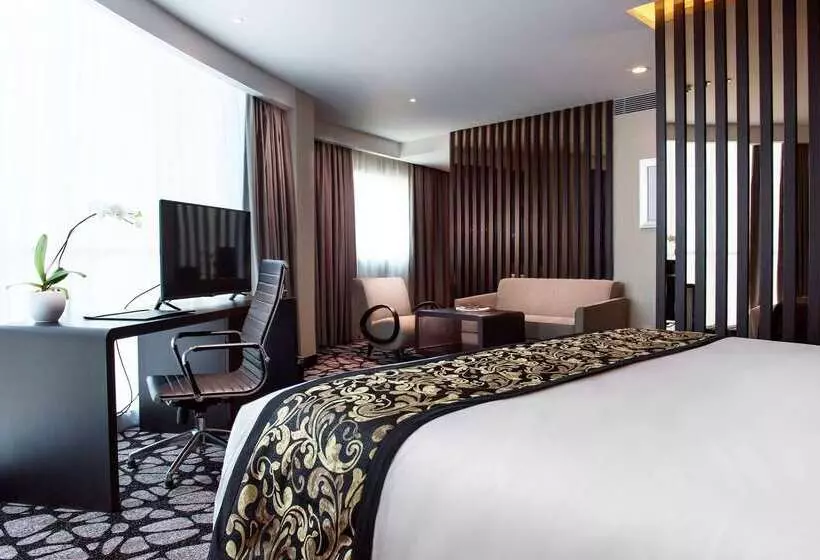ホテル Melia Makassar