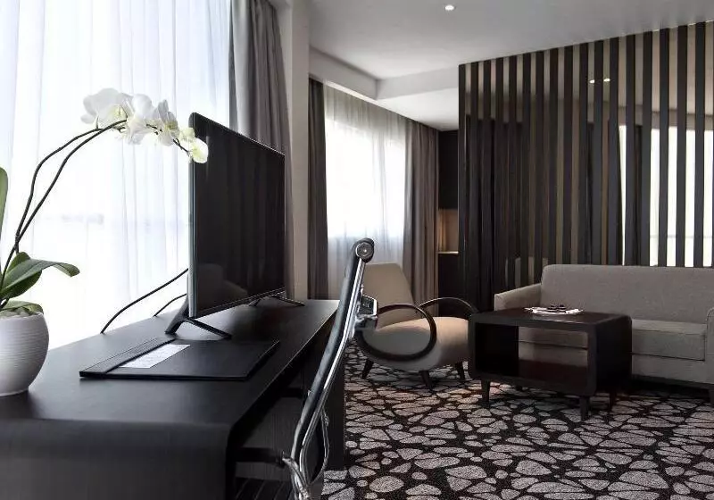 ホテル Melia Makassar