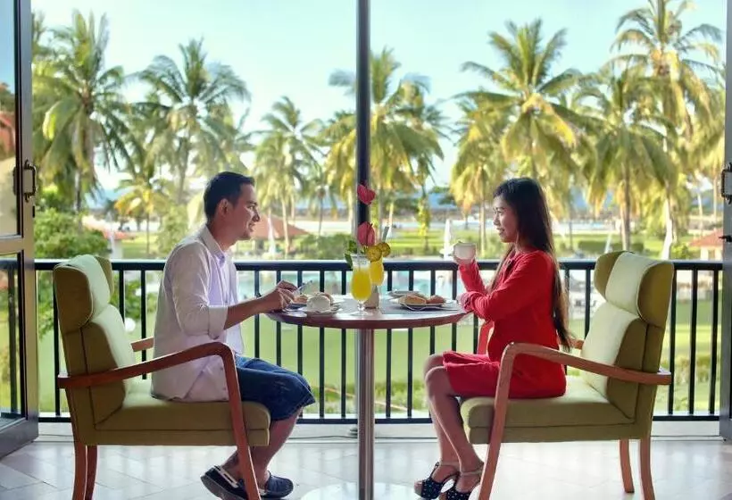 ホテル Manado Tateli Resort And Convention