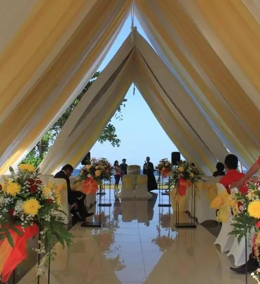 ホテル Manado Tateli Resort And Convention