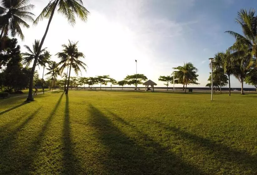 ホテル Manado Tateli Resort And Convention