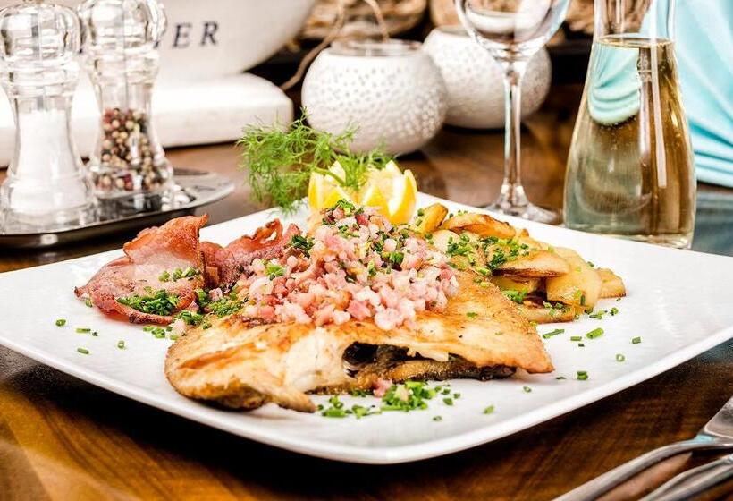 酒店 Neuwarft Altbau