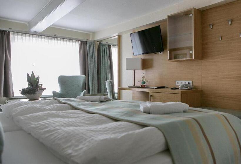 酒店 Neuwarft Altbau