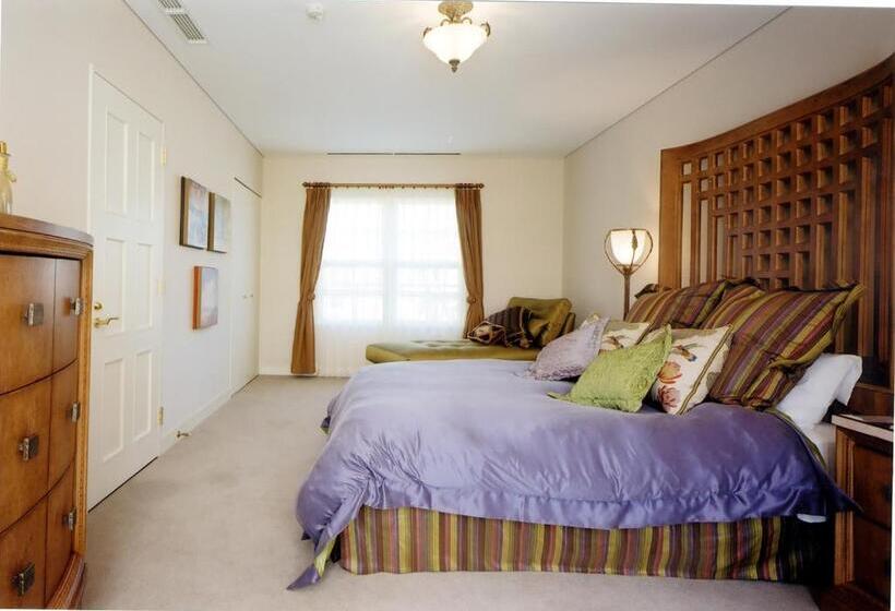 בית מלון כפרי Forest Hills Garden