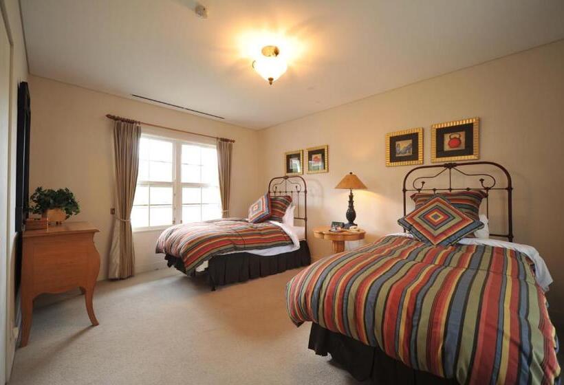 בית מלון כפרי Forest Hills Garden