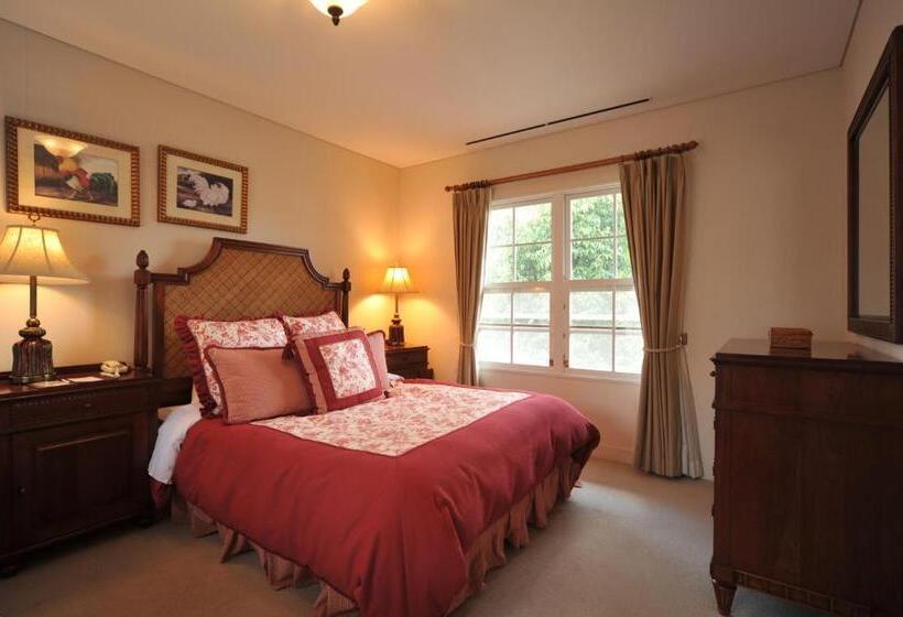 בית מלון כפרי Forest Hills Garden