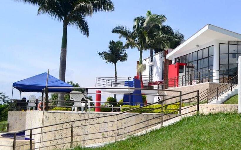 هتل روستایی Raices Del Guadual