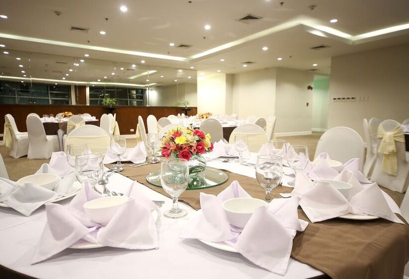 호텔 Infinity Tower Suites