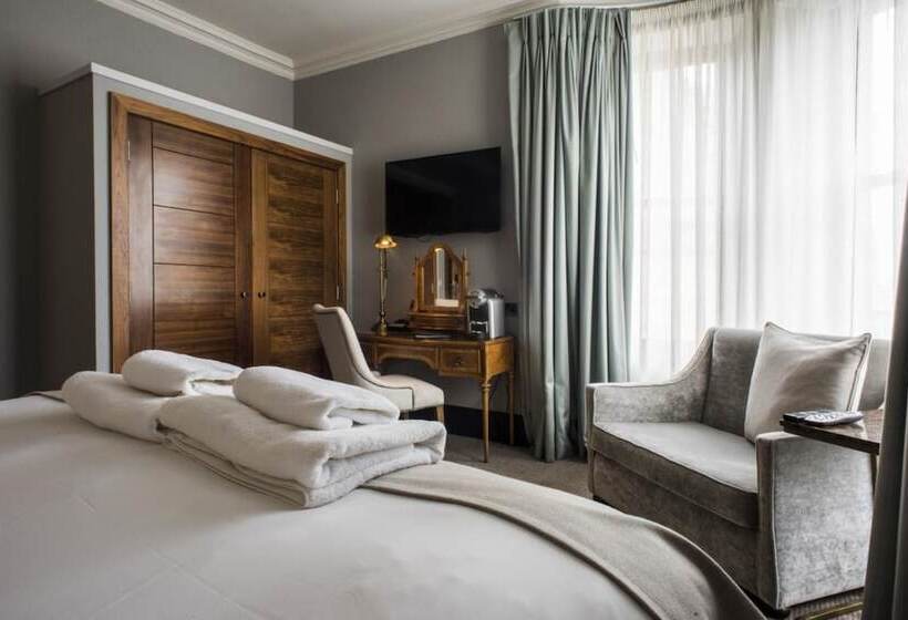 Kinnettles Hotel & Spa