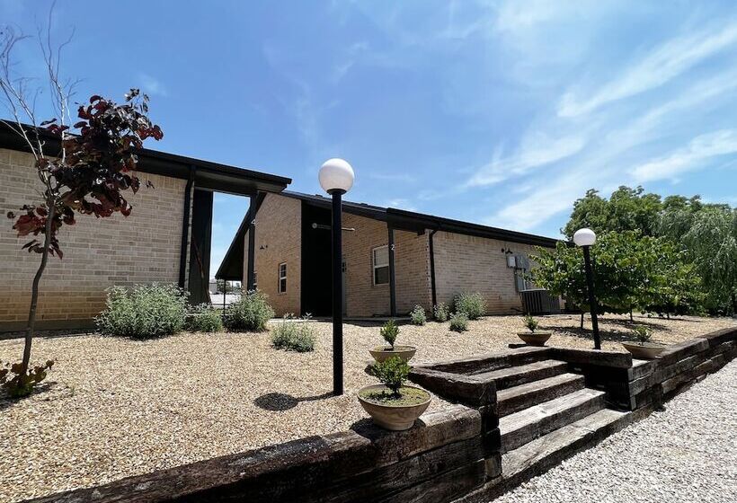 簡易ホテル Mulberry