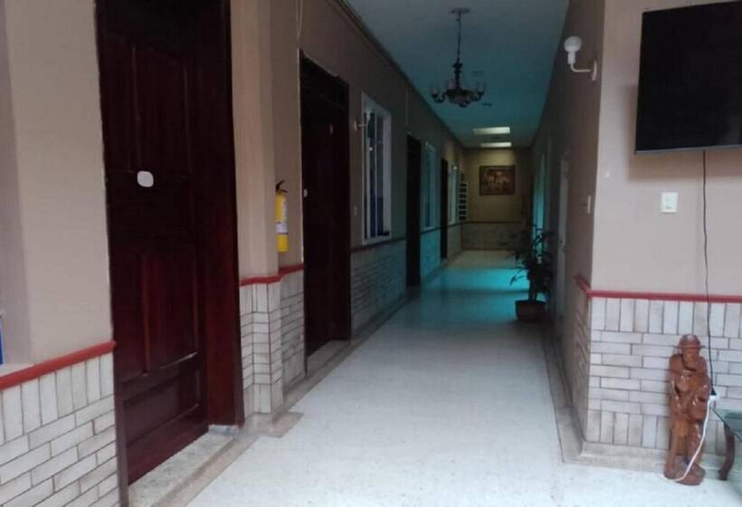 هتل Selecta Colonial