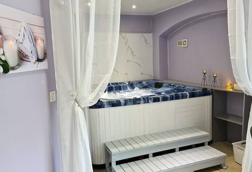 ホテル Hostellerie Du Paon Blanc