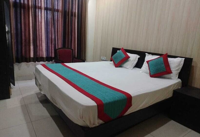 ホテル J P Regency