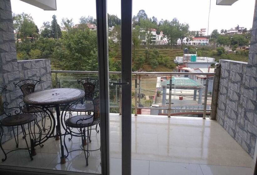 ホテル J P Regency