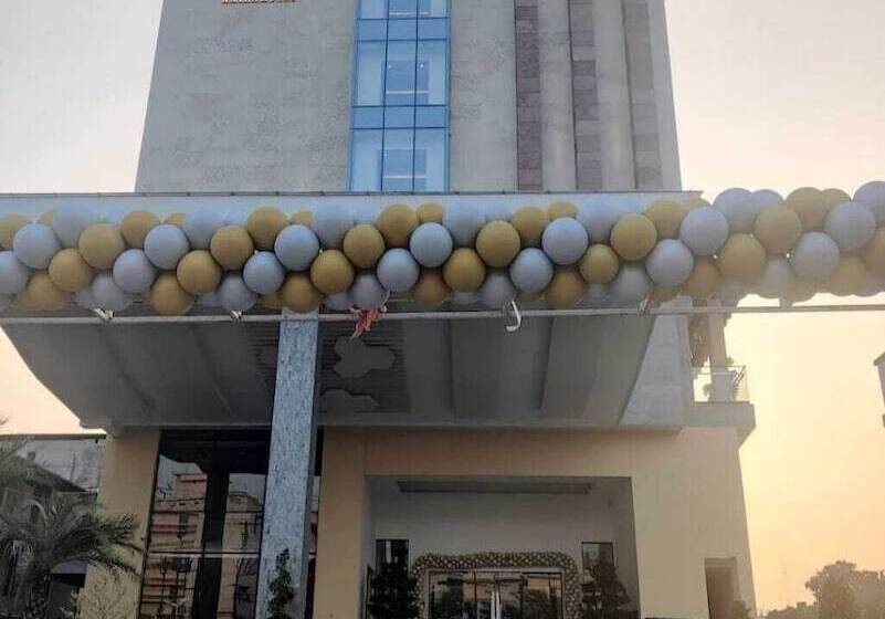 Hotelli Ratnamouli Palace