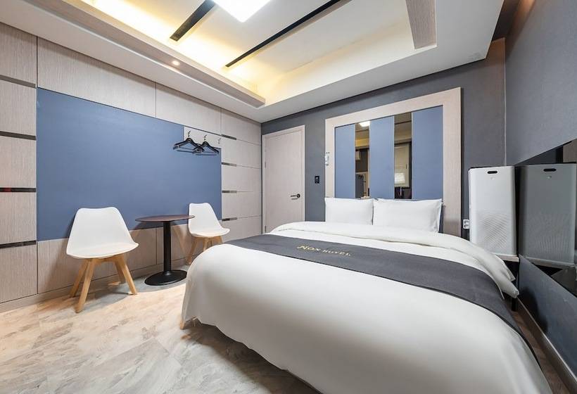 Hotel The Nox