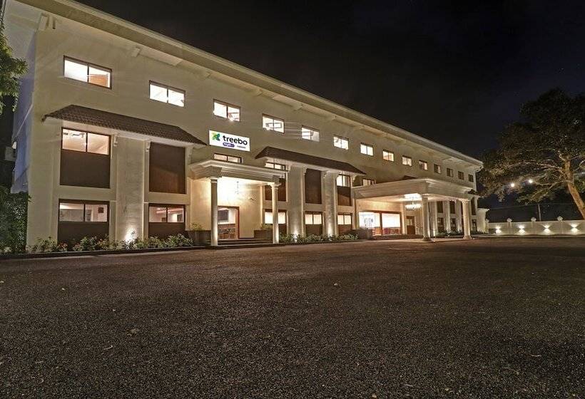Hotel Treebo Premium Vahada