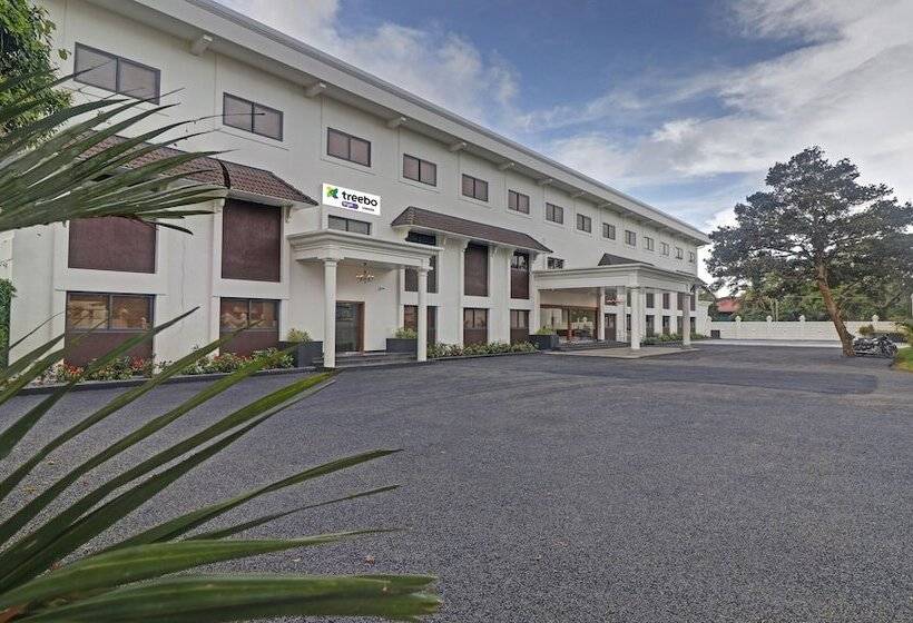 Hotel Treebo Premium Vahada