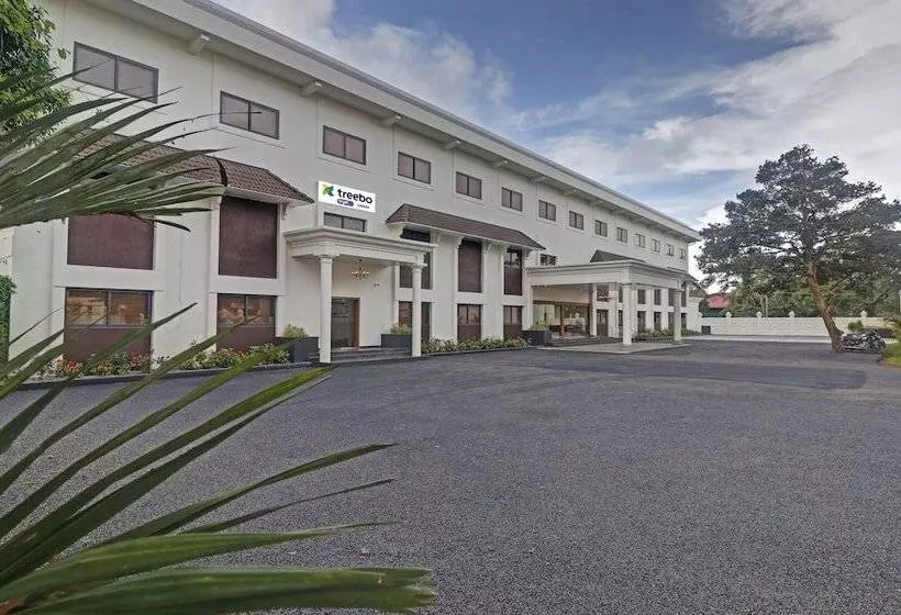 Hotelli Treebo Premium Vahada