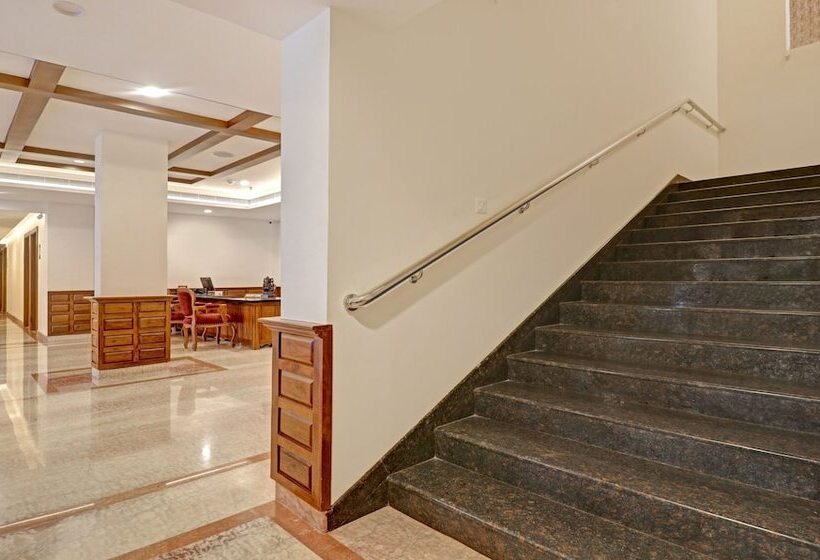 Hotel Treebo Premium Vahada