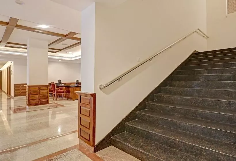 Hotelli Treebo Premium Vahada