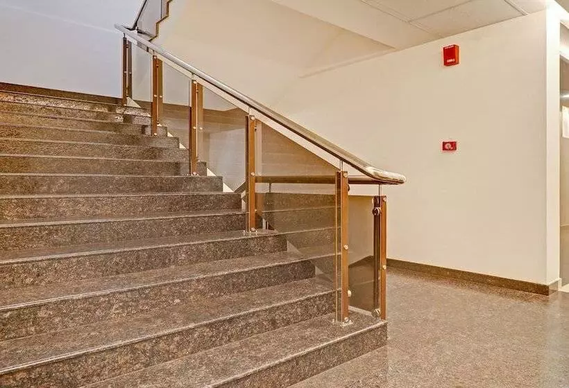 Hotelli Treebo Premium Vahada