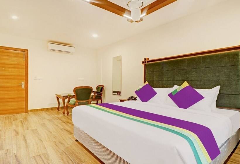 Hotel Treebo Premium Vahada