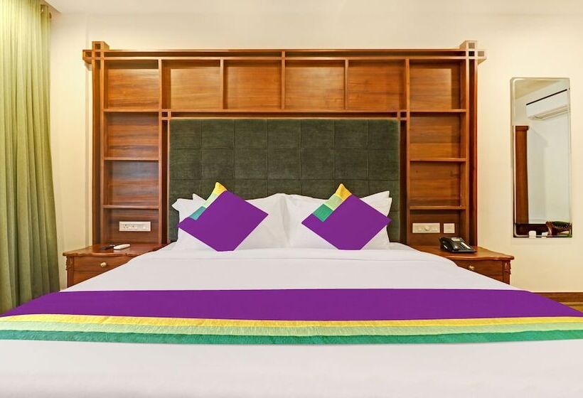 Hotel Treebo Premium Vahada