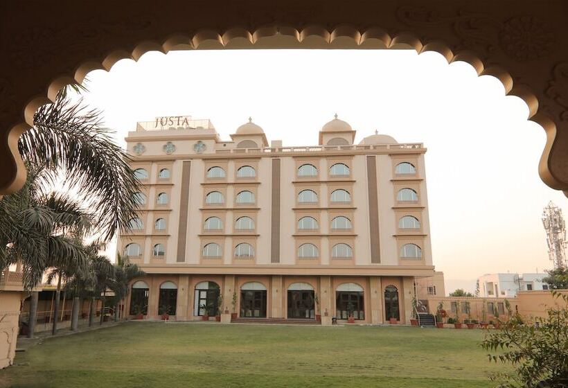 Justa Ssatva Resort & Convention Centre, Udiapur