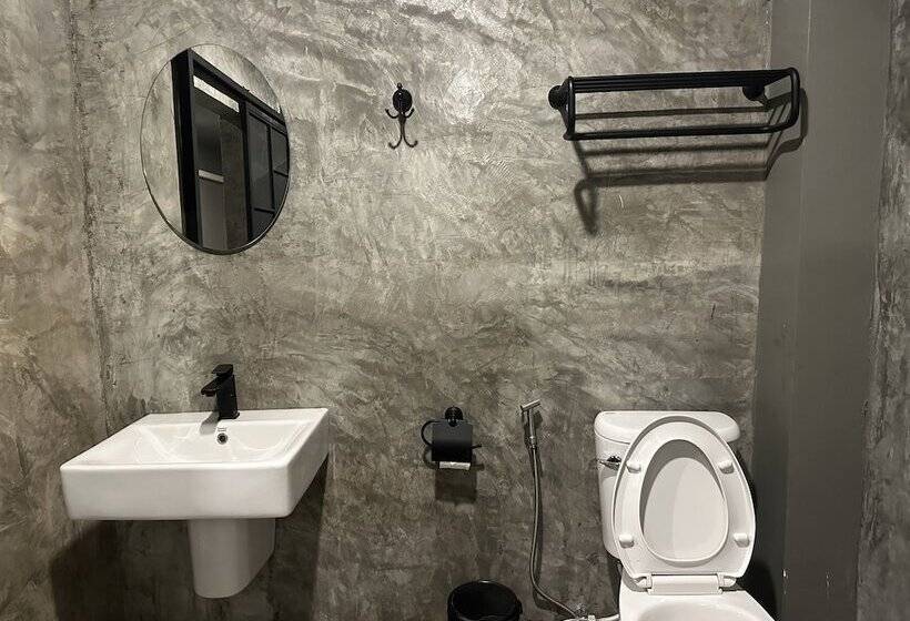 Premier Hostel Chiang Mai