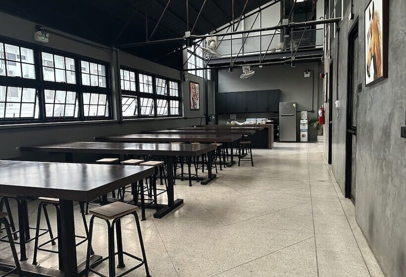 Premier Hostel Chiang Mai