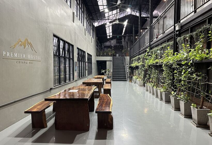 Premier Hostel Chiang Mai