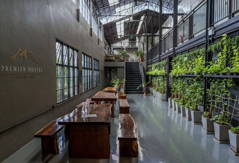 Premier Hostel Chiang Mai