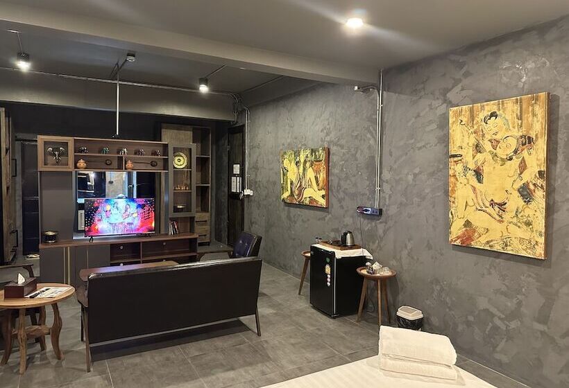 Premier Hostel Chiang Mai