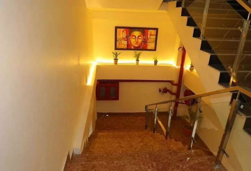 Sarla Hotel Inn