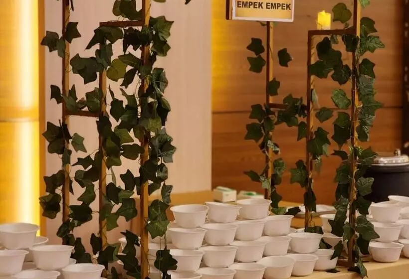 Aimas Hotel & Convention Centre